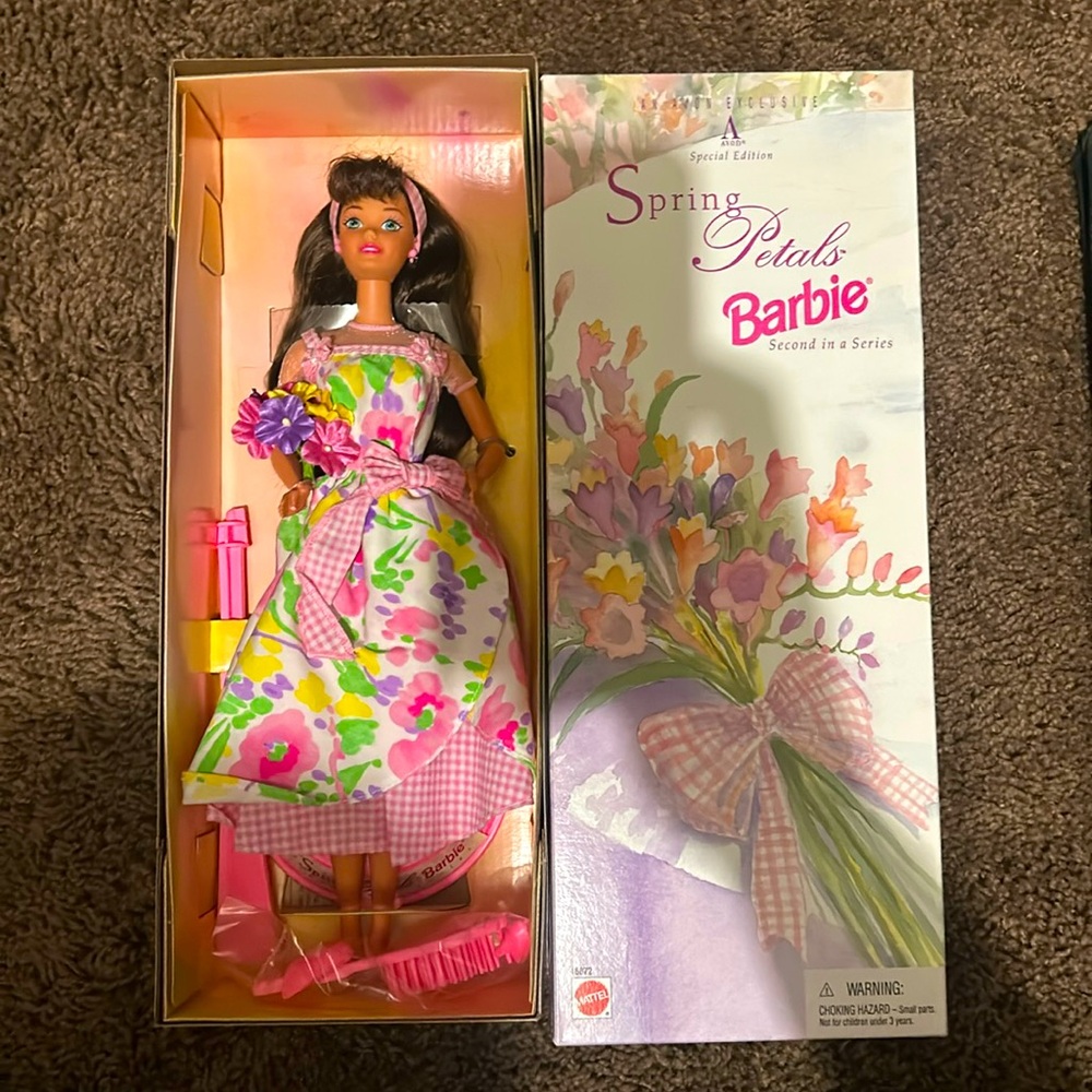 special edition Spring Petals BARBIE comes with a stand,shoes, brush